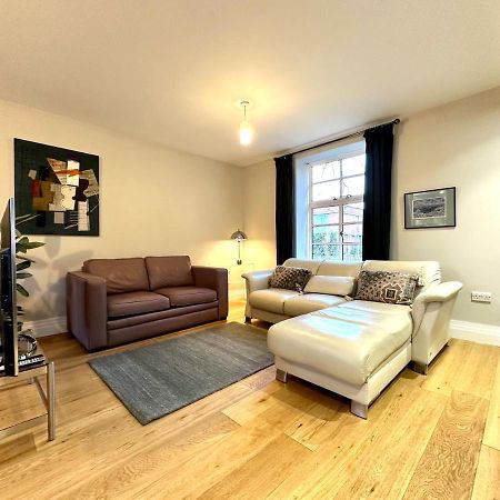 Desirable 2 Bedroom Apartment In Bicester That Sleeps 5 מראה חיצוני תמונה