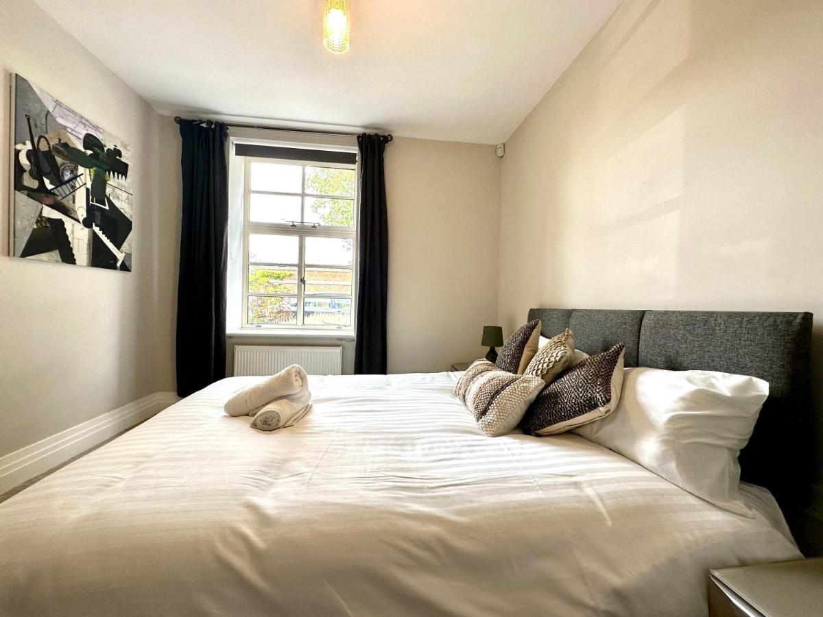 Desirable 2 Bedroom Apartment In Bicester That Sleeps 5 מראה חיצוני תמונה