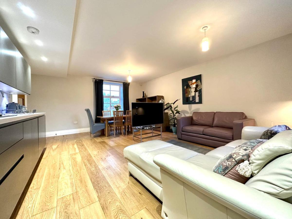 Desirable 2 Bedroom Apartment In Bicester That Sleeps 5 מראה חיצוני תמונה