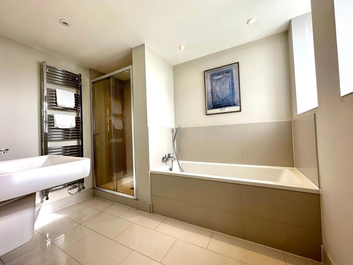 Desirable 2 Bedroom Apartment In Bicester That Sleeps 5 מראה חיצוני תמונה