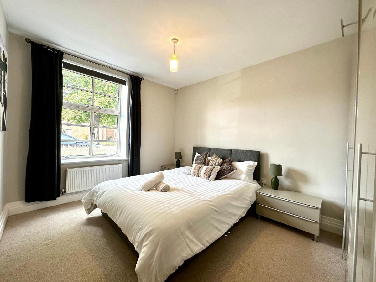 Desirable 2 Bedroom Apartment In Bicester That Sleeps 5 מראה חיצוני תמונה